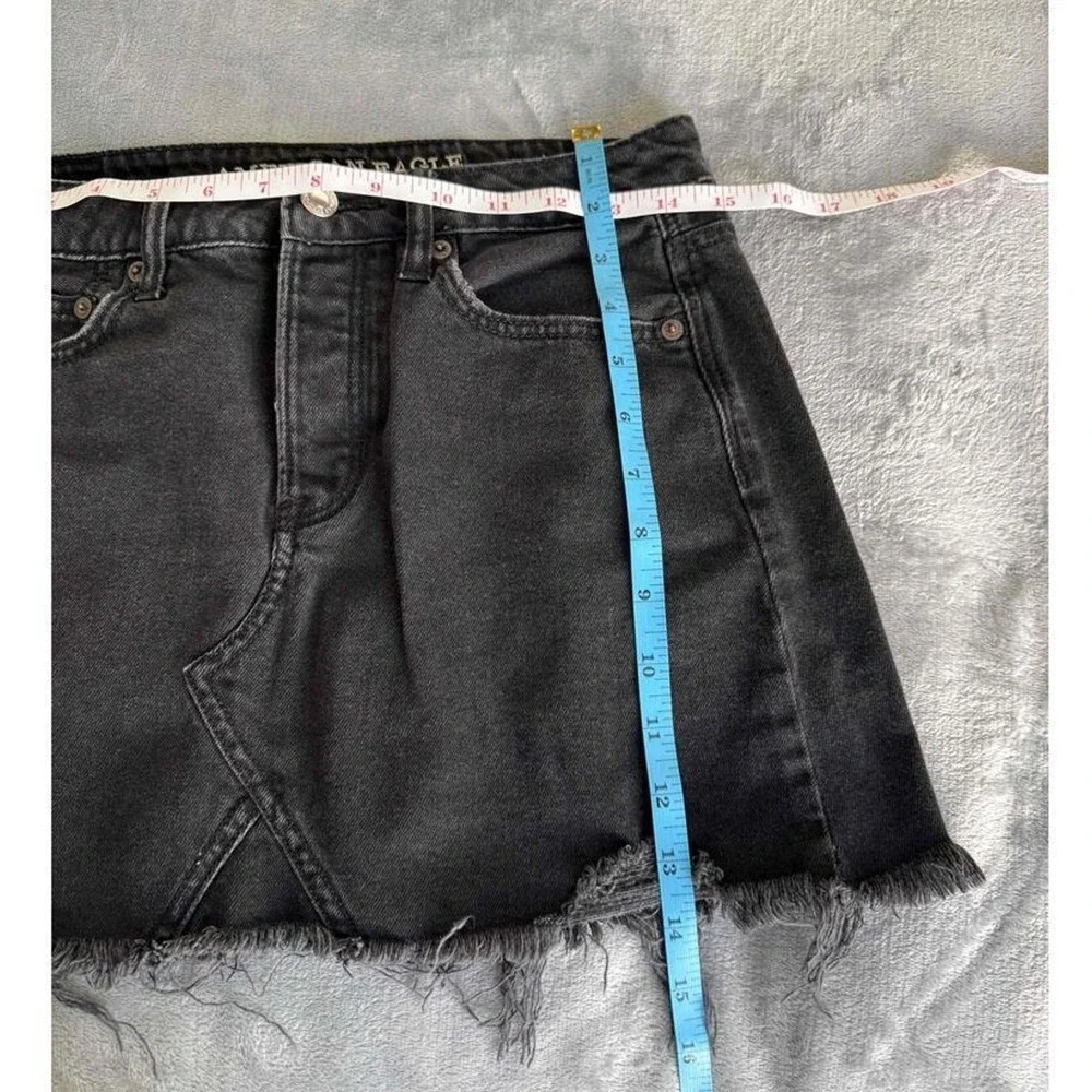 American Eagle AE Skirt Jean 4‎ Pocket Mini Black Denim Frayed Hem Y2K Design